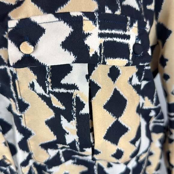 Eight Sixty Geometric Print Dress in Black and Cream - Picture 2 of 6